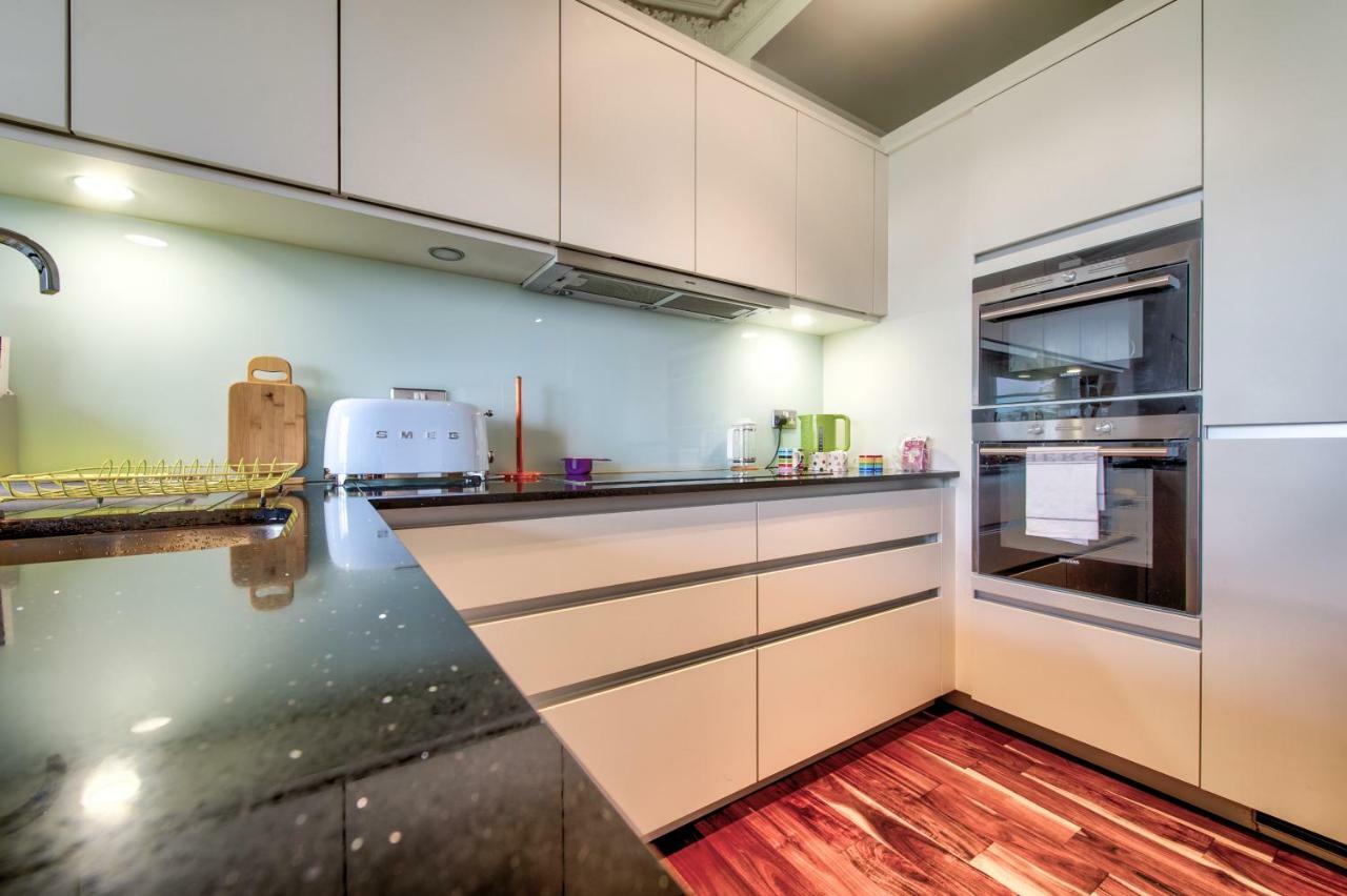 Apartmán Modern Flat With Fantastic Views EDI Exteriér fotografie